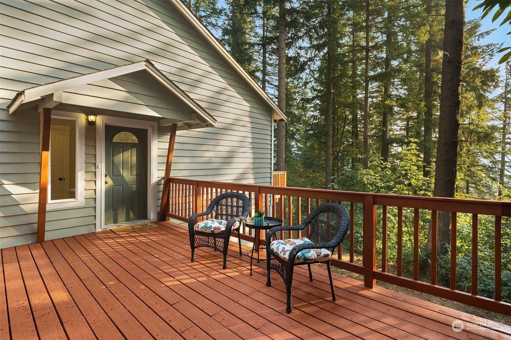 Photo of 9724 355th Avenue SE, Snoqualmie, WA 98065 (MLS # 1999747)