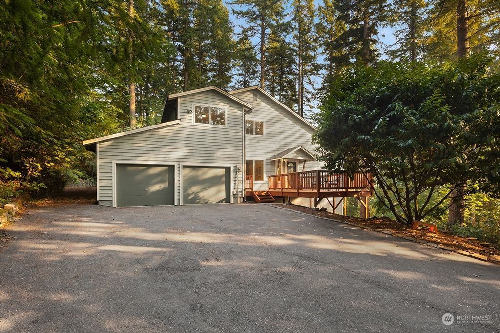 Photo of 9724 355th Avenue SE, Snoqualmie, WA 98065 (MLS # 1999747)