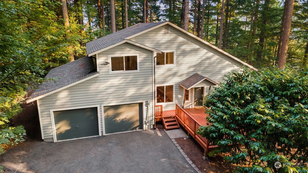 Photo of 9724 355th Avenue SE, Snoqualmie, WA 98065 (MLS # 1999747)