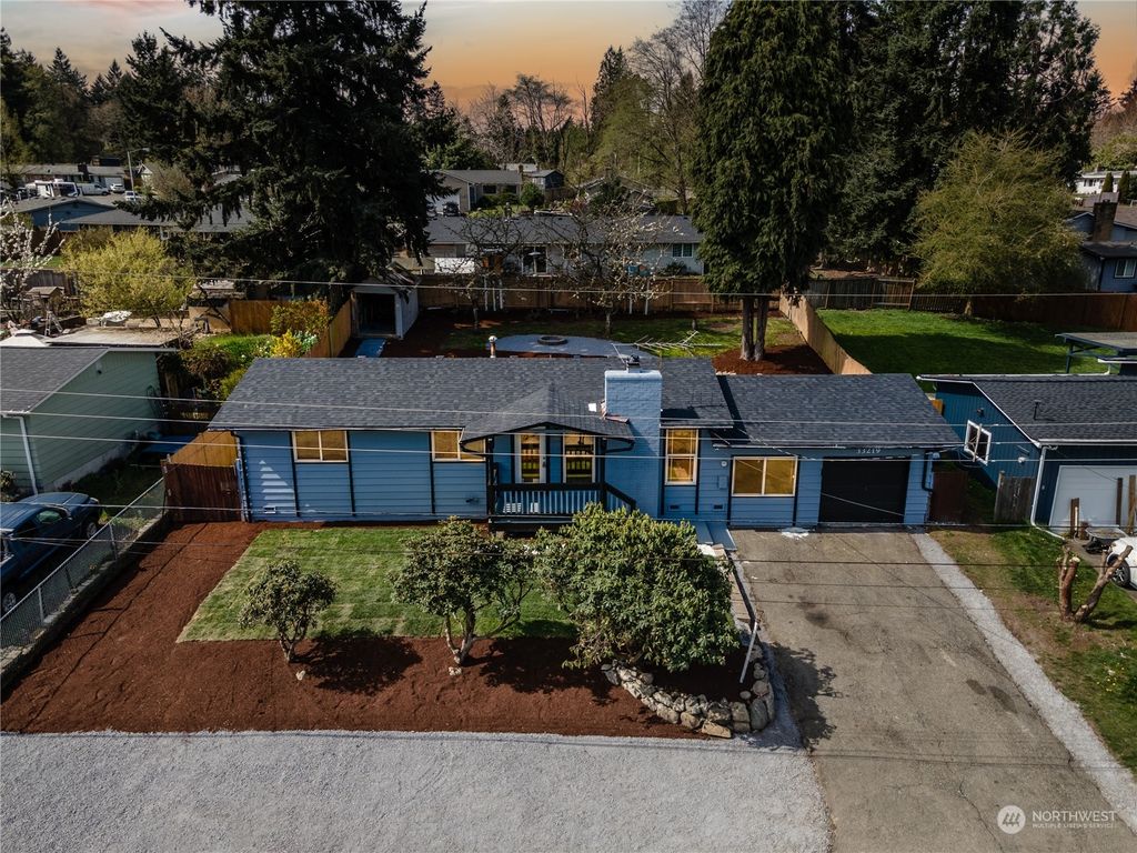 Photo of 33219 26th Avenue SW, Federal Way, WA 98023 (MLS # 2218329)