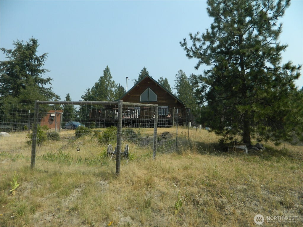 Photo of 96 Horn Ranch Road, Tonasket, WA 98855 (MLS # 2579096)