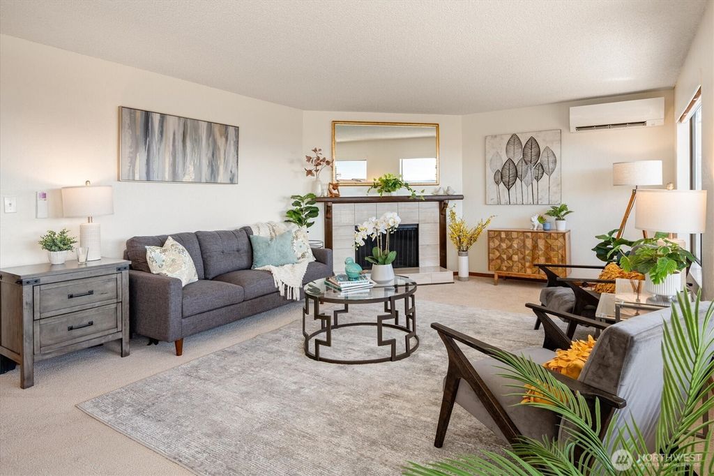 Photo of 535 Walnut Street #202, Edmonds, WA 98020 (MLS # 2421042)