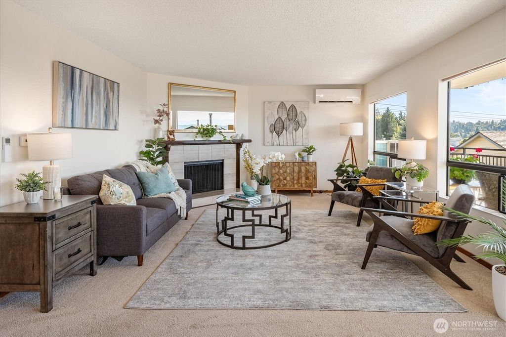 Photo of 535 Walnut Street #202, Edmonds, WA 98020 (MLS # 2421042)