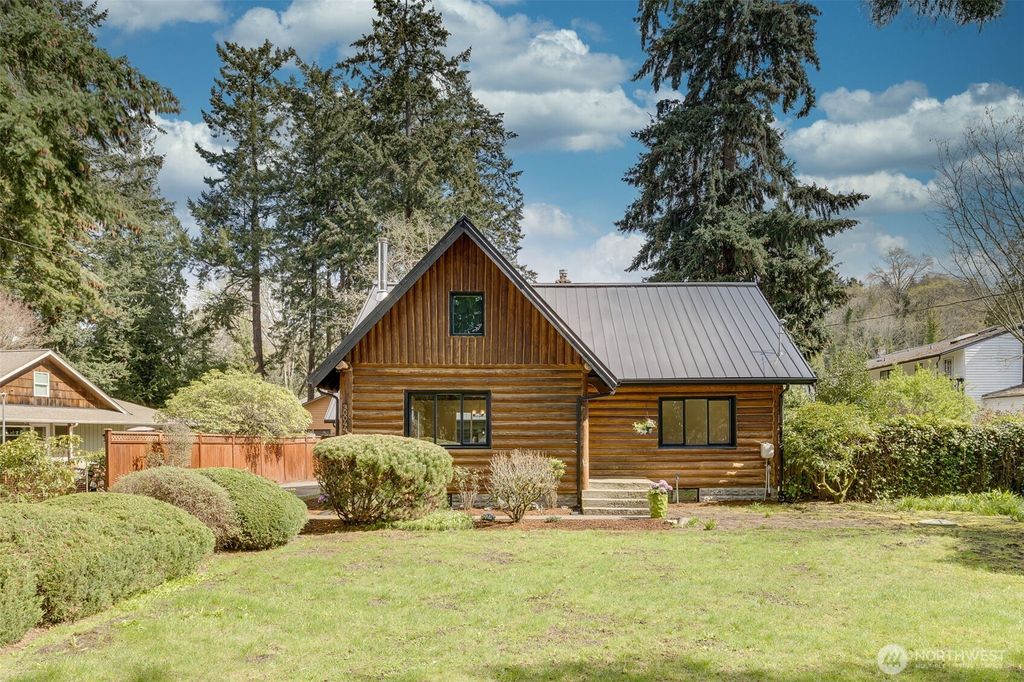 Photo of 30044 30th Avenue SW, Federal Way, WA 98023 (MLS # 2354562)