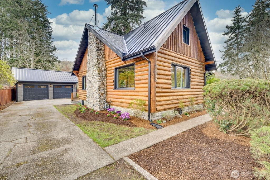 Photo of 30044 30th Avenue SW, Federal Way, WA 98023 (MLS # 2354562)