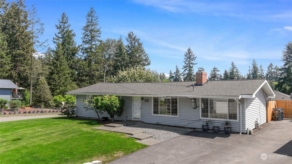 Photo of 4333 SE 3rd Street, Renton, WA 98059 (MLS # 2070297)