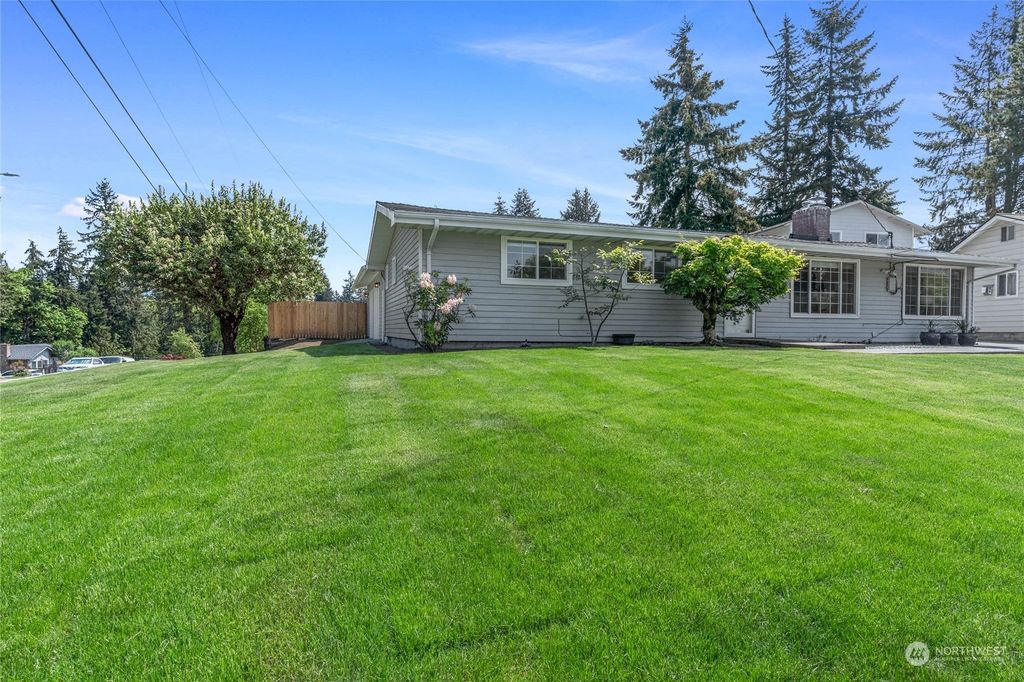 Photo of 4333 SE 3rd Street, Renton, WA 98059 (MLS # 2070297)
