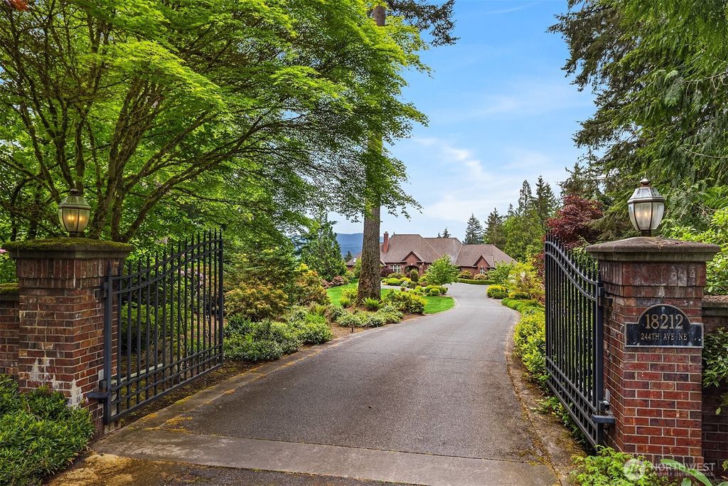 Photo of 18212 244th Avenue NE, Woodinville, WA 98077 (MLS # 2472128)