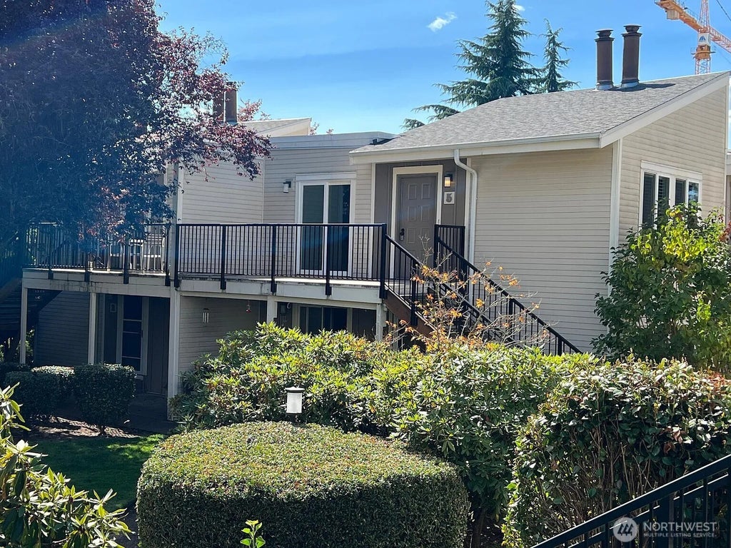 Photo of 12004 Slater Avenue NE #D5, Kirkland, WA 98034 (MLS # 2589069)