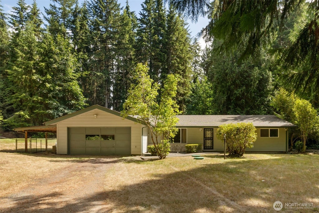 Photo of 535 Surfcrest Place NE, Poulsbo, WA 98370 (MLS # 2552146)