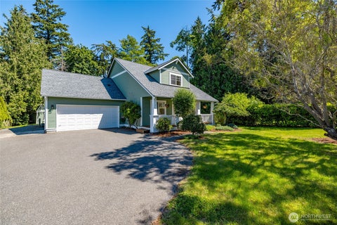 Photo of 2609 C Avenue, Anacortes, WA 98221 (MLS # 2539638)