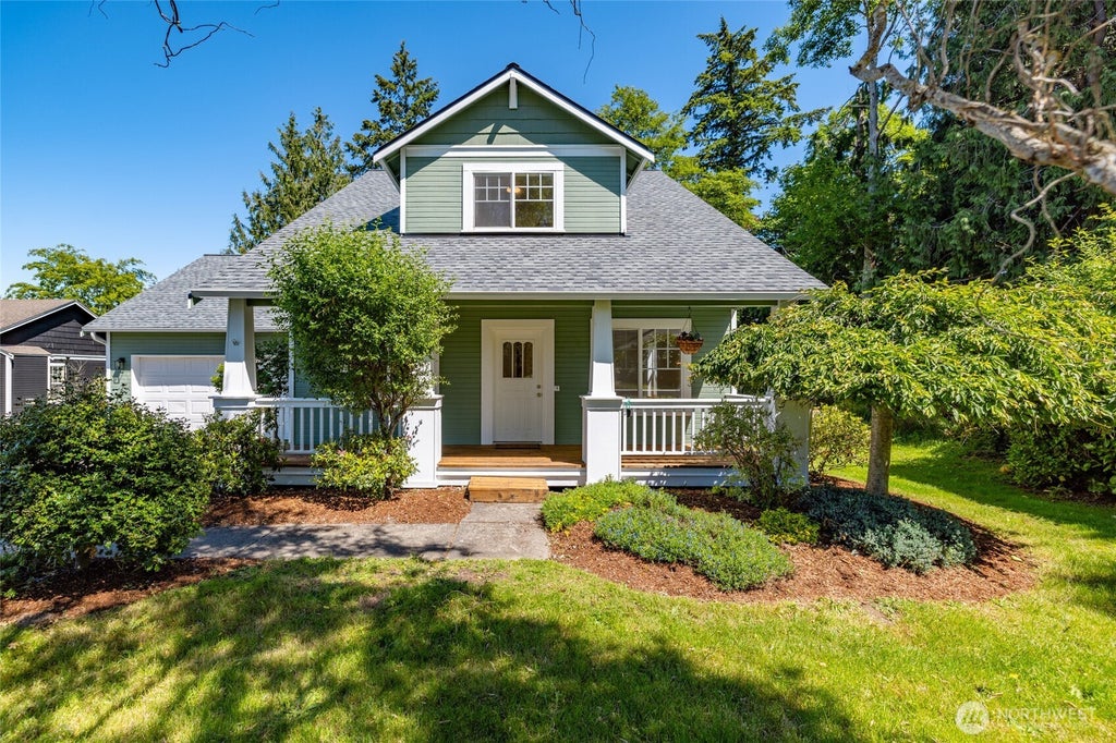 Photo of 2609 C Avenue, Anacortes, WA 98221 (MLS # 2539638)