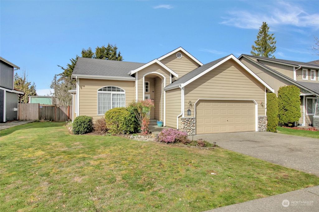 Photo of 6522 76th Drive NE, Marysville, WA 98270 (MLS # 2074772)