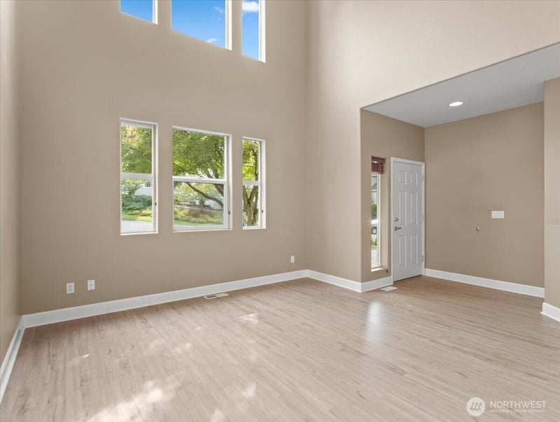 4347 NW 12th Loop