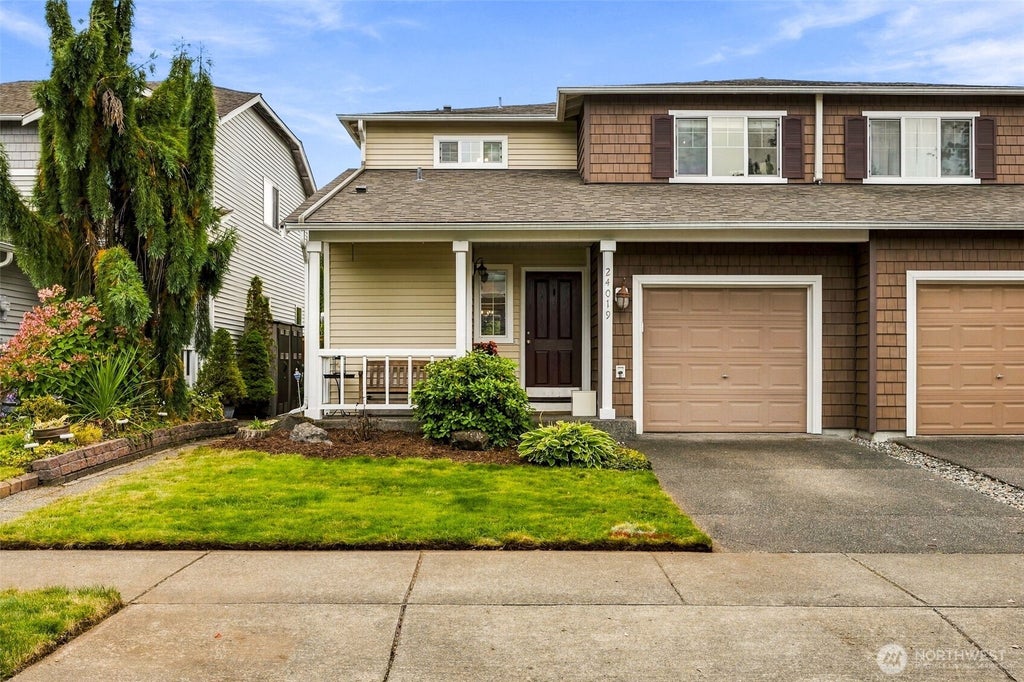 Photo of 24019 SE 282nd Street, Maple Valley, WA 98038 (MLS # 2587405)