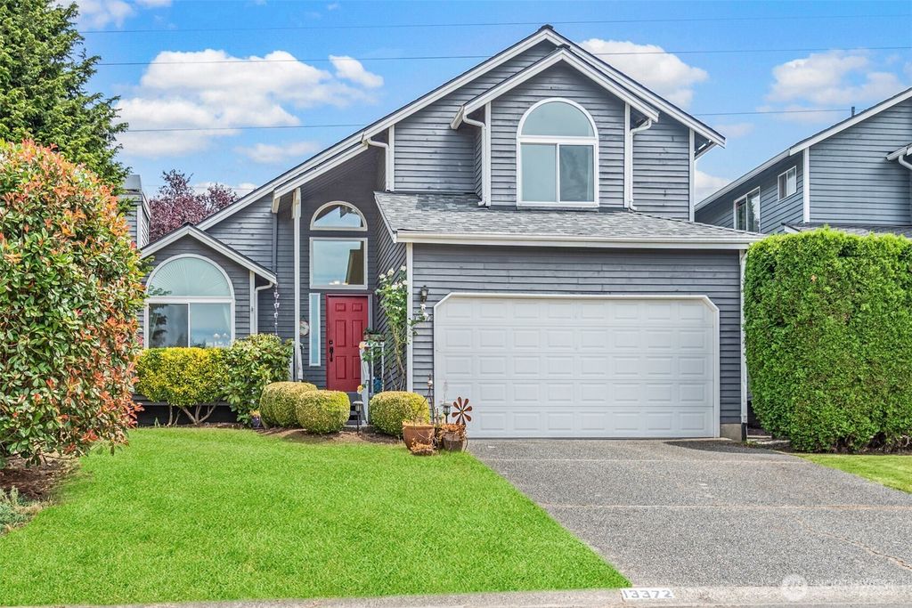 Photo of 13372 122nd Place NE, Kirkland, WA 98034 (MLS # 2541383)