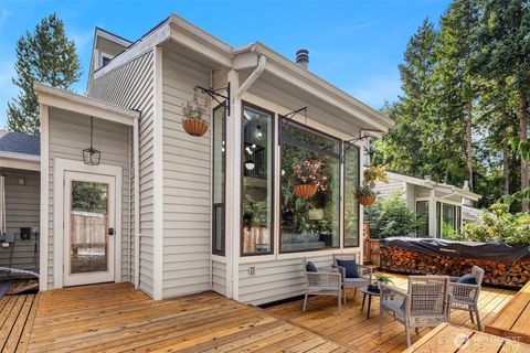 1400 Bellevue Way SE 4 Bellevue WA 98004