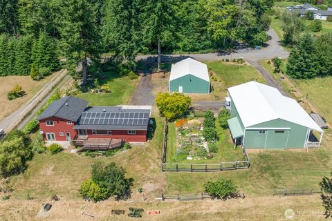 Photo of 231 Robertson Road, Longview, WA 98632 (MLS # 2401970)