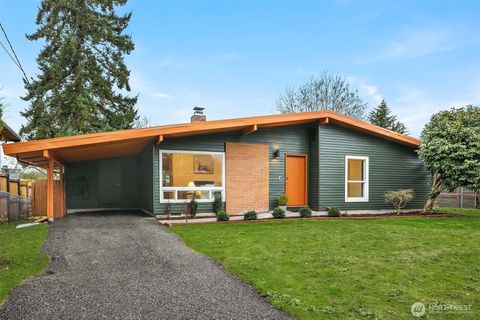 Photo of 1837 S 264th Place, Des Moines, WA 98198 (MLS # 2459339)