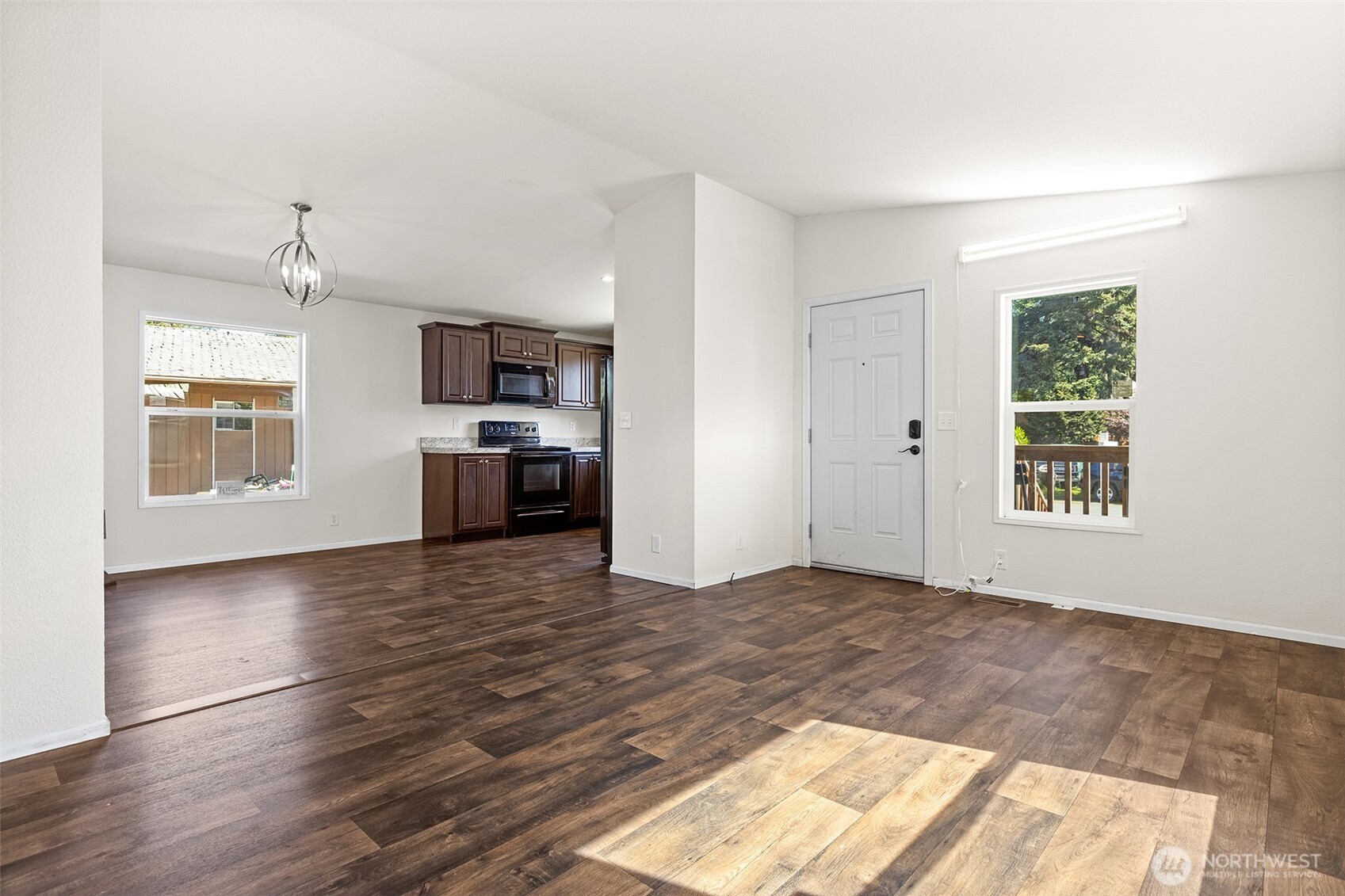 22106 Cedarview Drive E