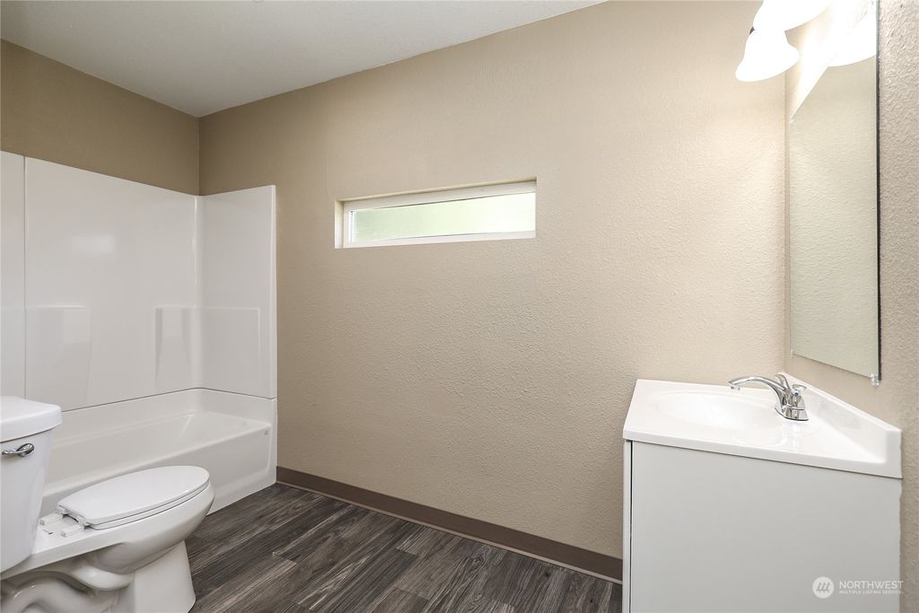 listing image 9362448186210074571