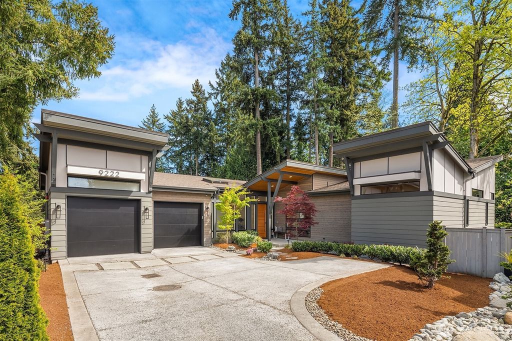 Photo of 9222 116th Avenue NE, Kirkland, WA 98033 (MLS # 2512722)