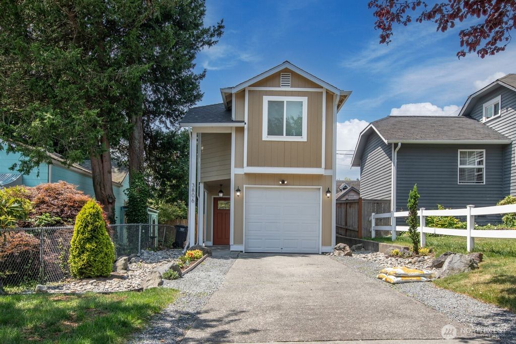 Photo of 3806 Wetmore Avenue, Everett, WA 98201 (MLS # 2403033)