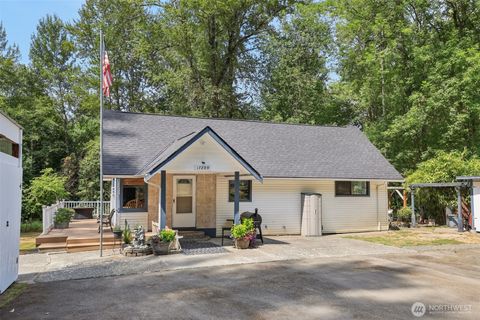 Photo of 17209 W Riverside Drive, Bothell, WA 98011 (MLS # 2418271)
