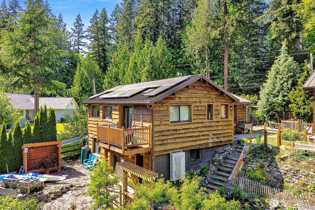 Photo of 2070 Fairhaven Avenue, Bellingham, WA 98229 (MLS # 2525828)