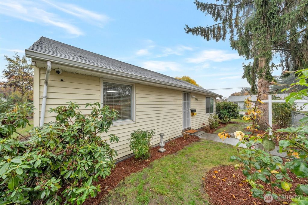 Photo of 534 4th Avenue S, Kent, WA 98032 (MLS # 2455195)