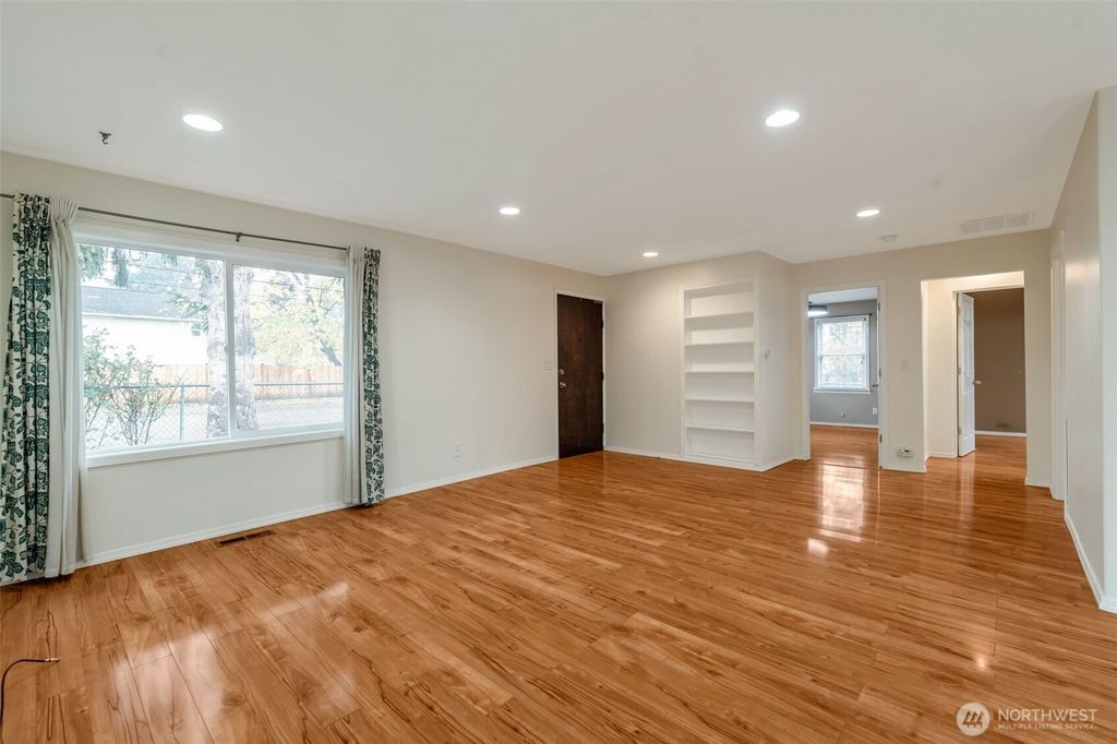 Photo of 534 4th Avenue S, Kent, WA 98032 (MLS # 2455195)