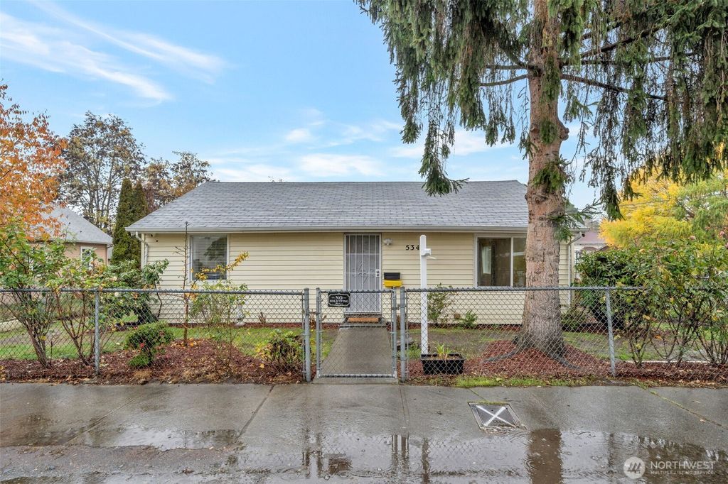 Photo of 534 4th Avenue S, Kent, WA 98032 (MLS # 2455195)