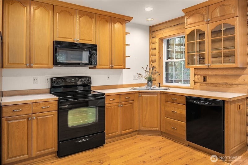 551 Pioneer Trail