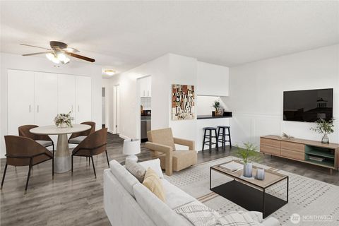 Photo of 819 High Street #101, Bellingham, WA 98225 (MLS # 2421901)