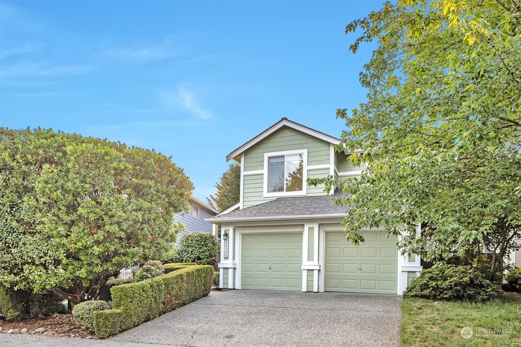 Photo of 24920 SE 43rd Street, Sammamish, WA 98029 (MLS # 2130067)