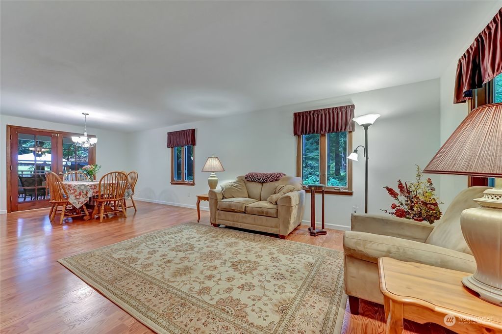 Photo of 22805 NE 47th Street, Redmond, WA 98053 (MLS # 2149401)