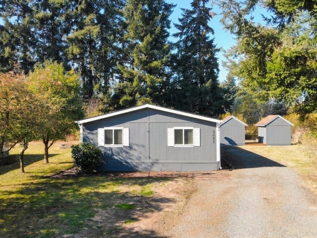 Photo of 8611 Sequoia Court SE, Yelm, WA 98597 (MLS # 2598725)