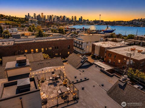 Photo of 2035 Eastlake Avenue E #301, Seattle, WA 98102 (MLS # 2531179)