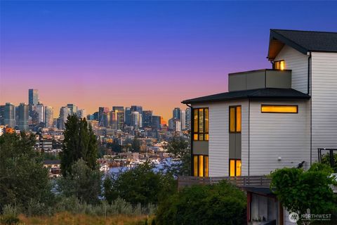 Photo of 454 NE 40th Street, Seattle, WA 98105 (MLS # 2551751)