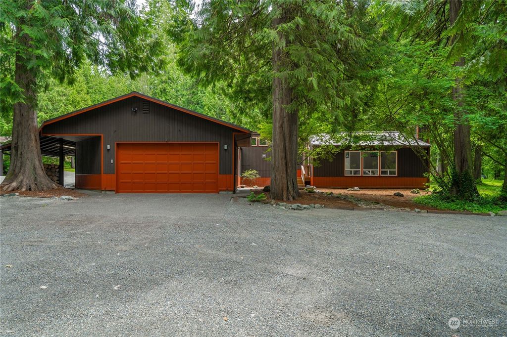 Photo of 13720 246th Avenue SE, Issaquah, WA 98027 (MLS # 2266422)