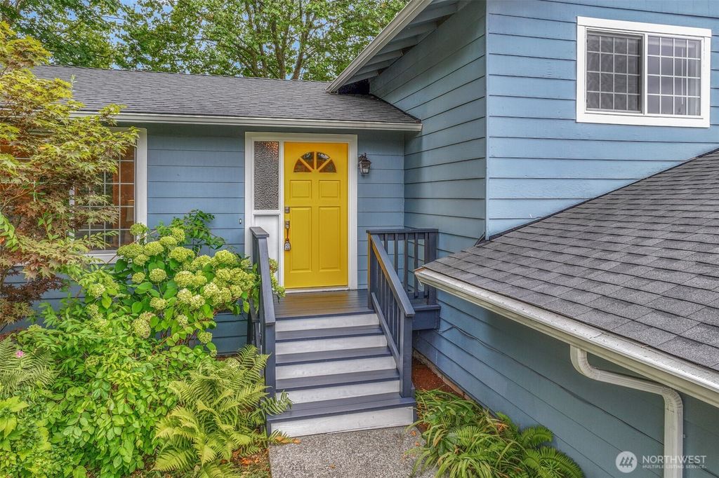 Photo of 12425 NE 146th Place, Woodinville, WA 98072 (MLS # 2439802)