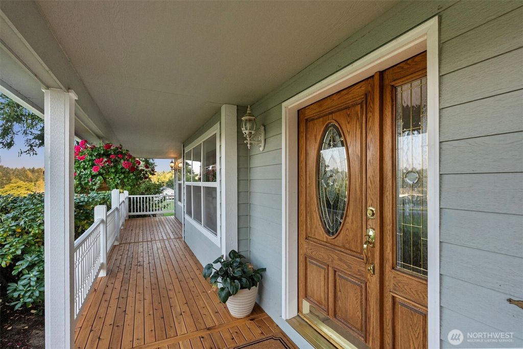 Photo of 13804 231st Street Ct E, Graham, WA 98338 (MLS # 2487887)