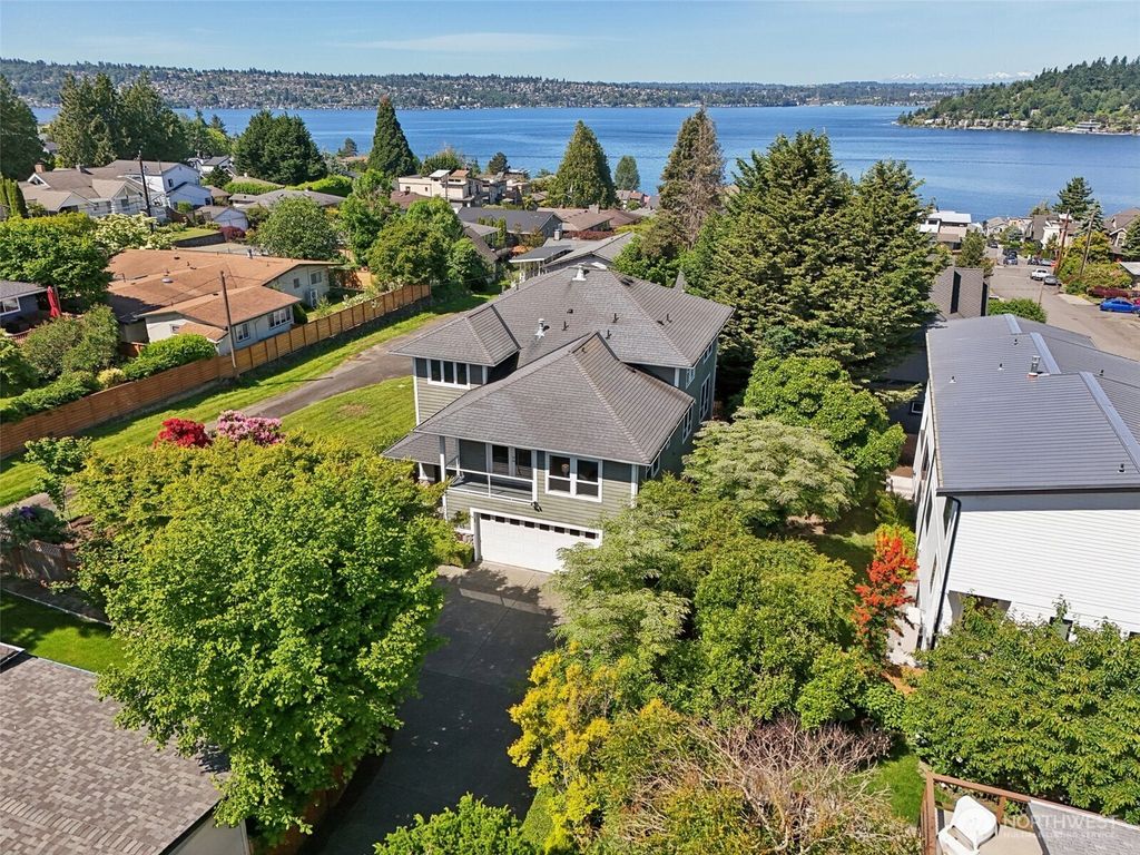 Photo of 3619 Park Avenue N, Renton, WA 98056 (MLS # 2373044)