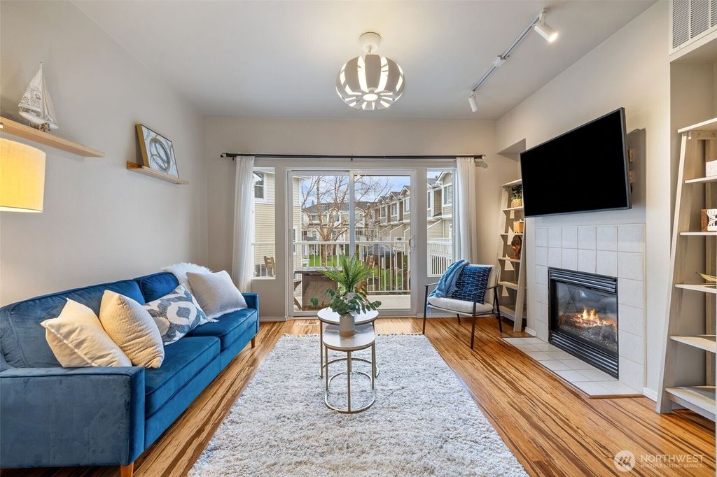 Photo of 11895 NE 163rd Place #20-3, Bothell, WA 98011 (MLS # 2472014)