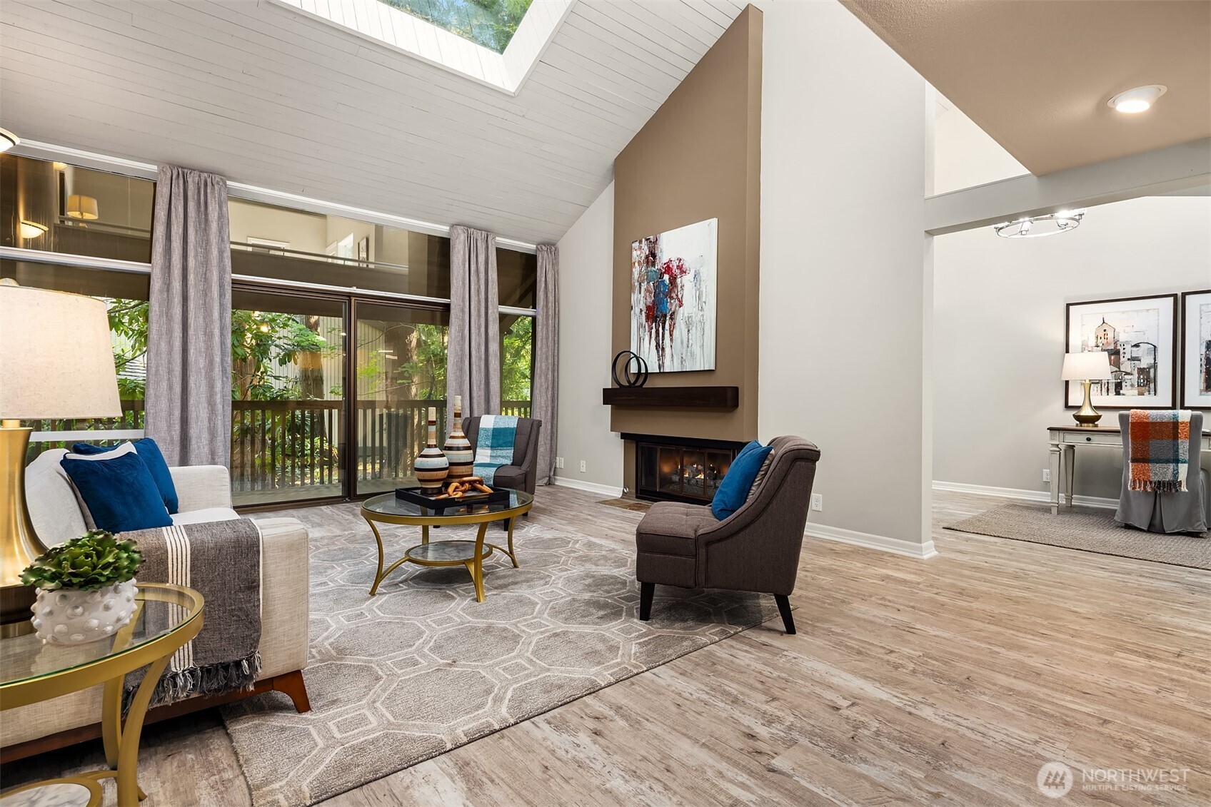 2410 Sahalee Drive W