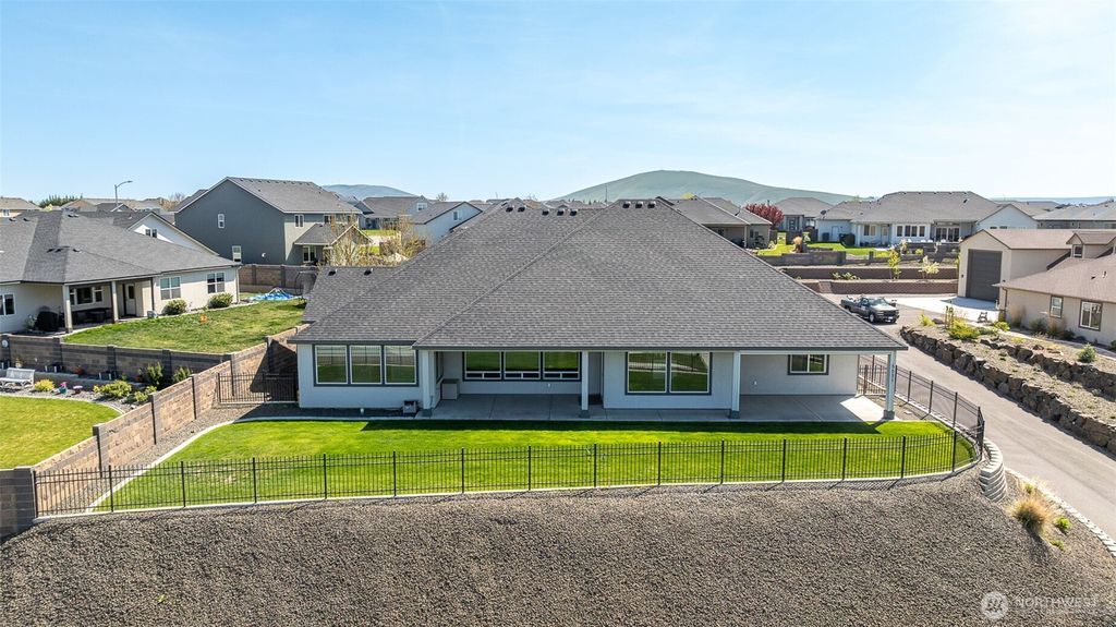 Photo of 6631 Collins Road, West Richland, WA 99353 (MLS # 2464651)