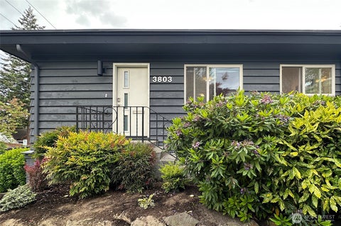 Photo of 3803 Carr Place N, Seattle, WA 98103 (MLS # 2541268)