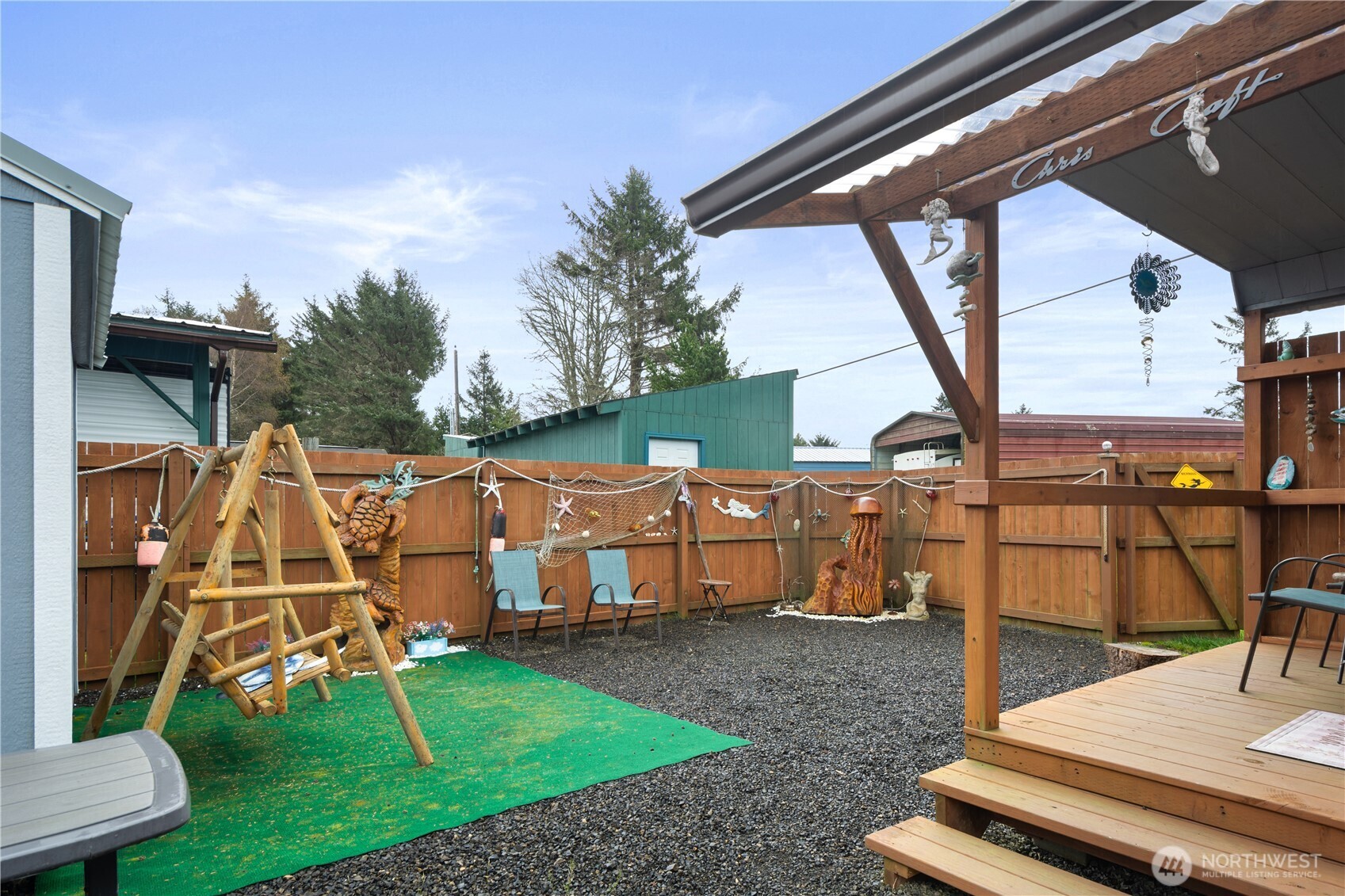 879 Magellan Avenue NE