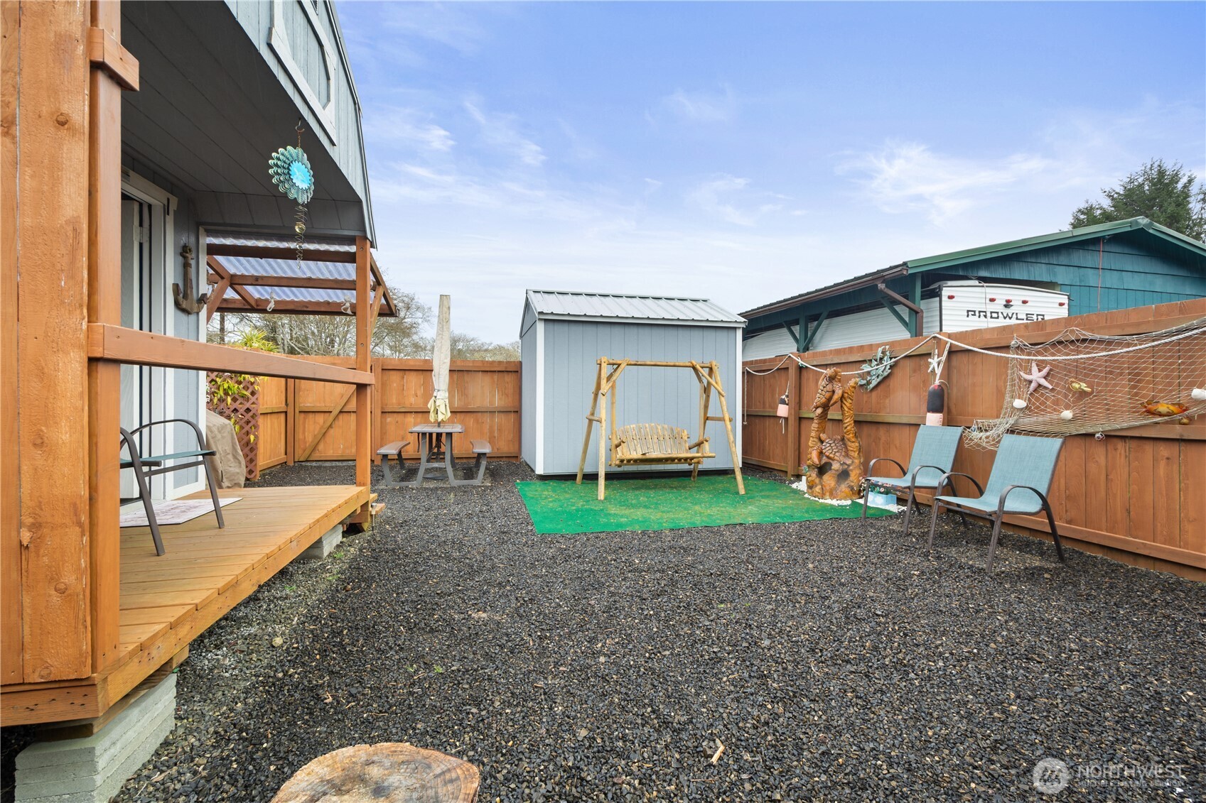 879 Magellan Avenue NE