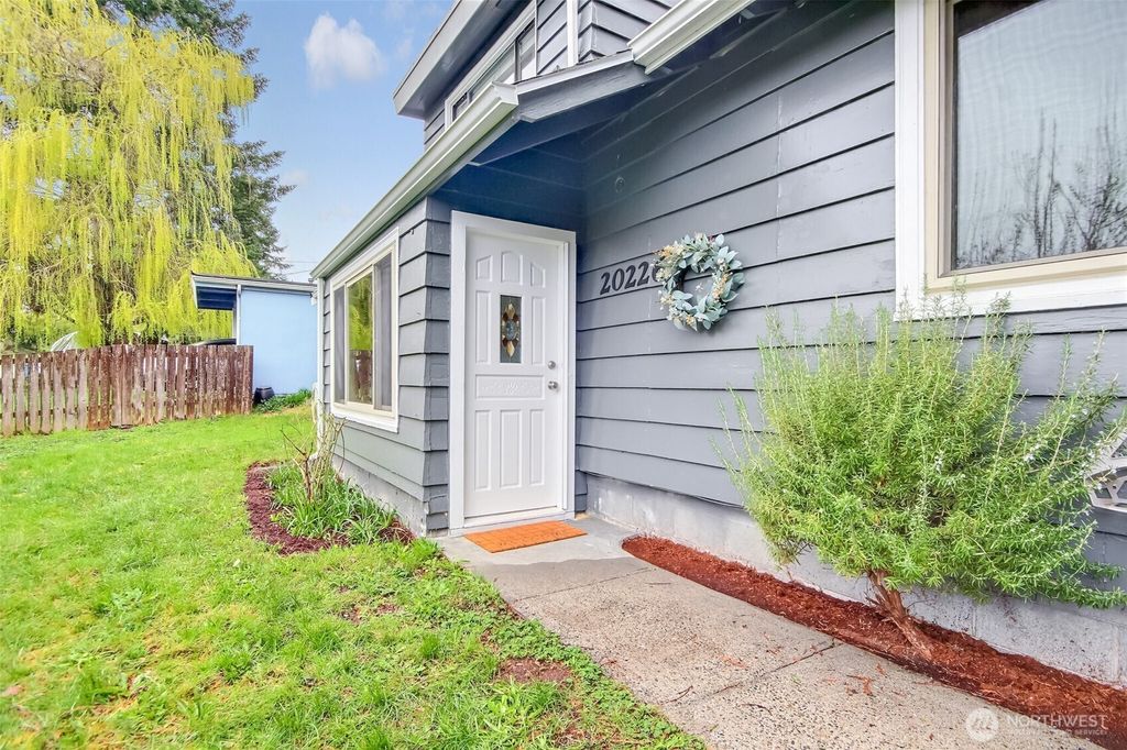 Photo of 20226 24th Avenue NE, Shoreline, WA 98155 (MLS # 2350218)